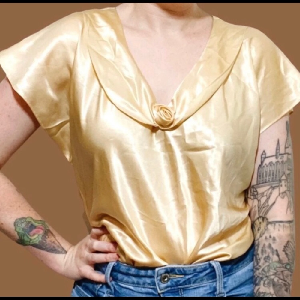 🎄Vintage Gold Satin Dress Shirt or Nightgown